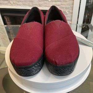 TOMS Cabernet Canvas Boardwalk Alpargata - Size 9 Women